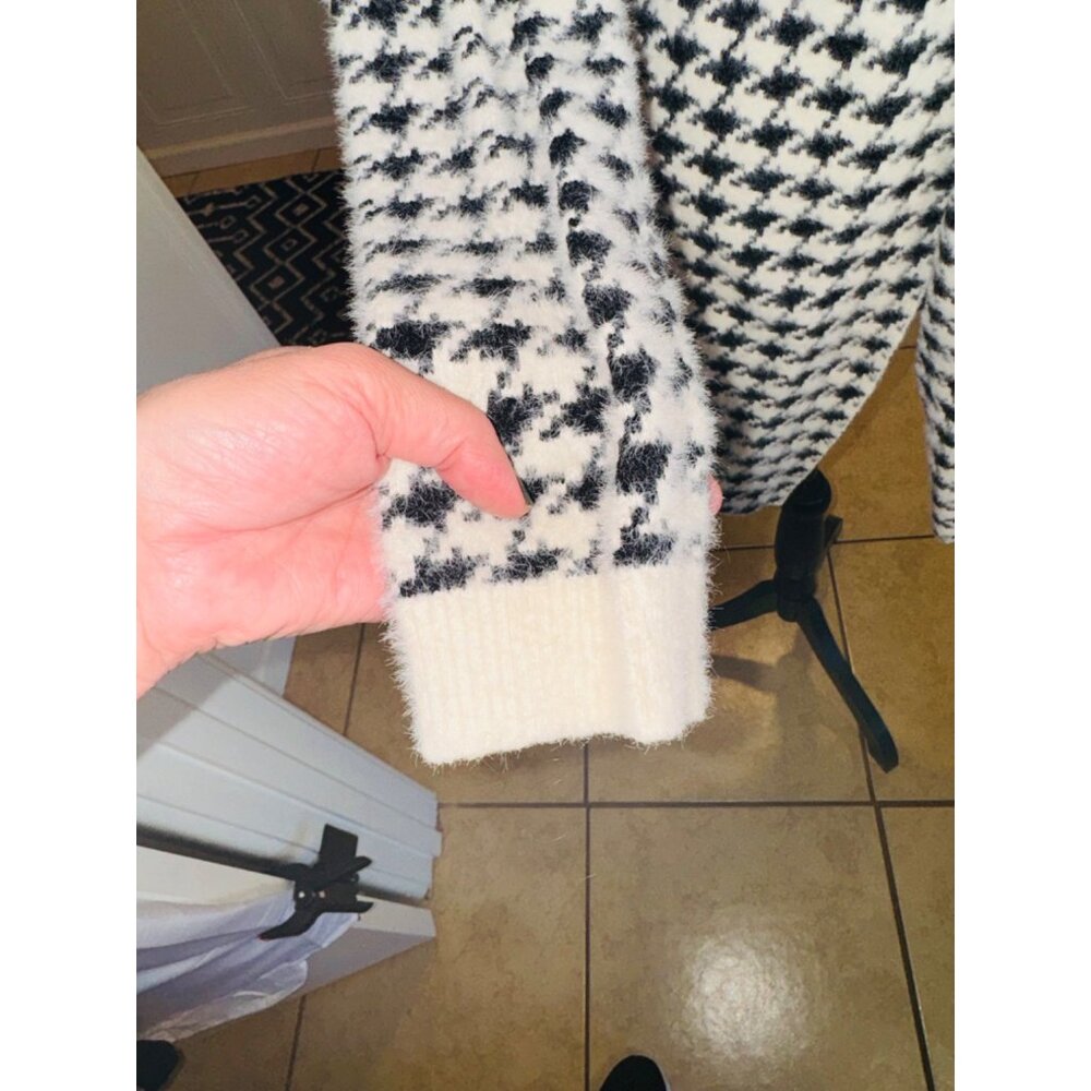 Houndstooth Long Open Soft FleCardigan Sweater By Cyrus Black White - Medium Siz - Picture 9 of 11